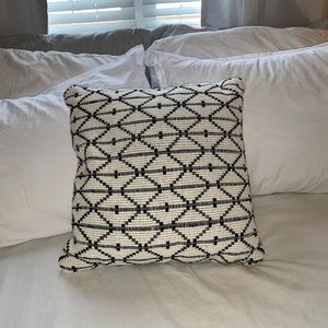 DESIGN PILLOW